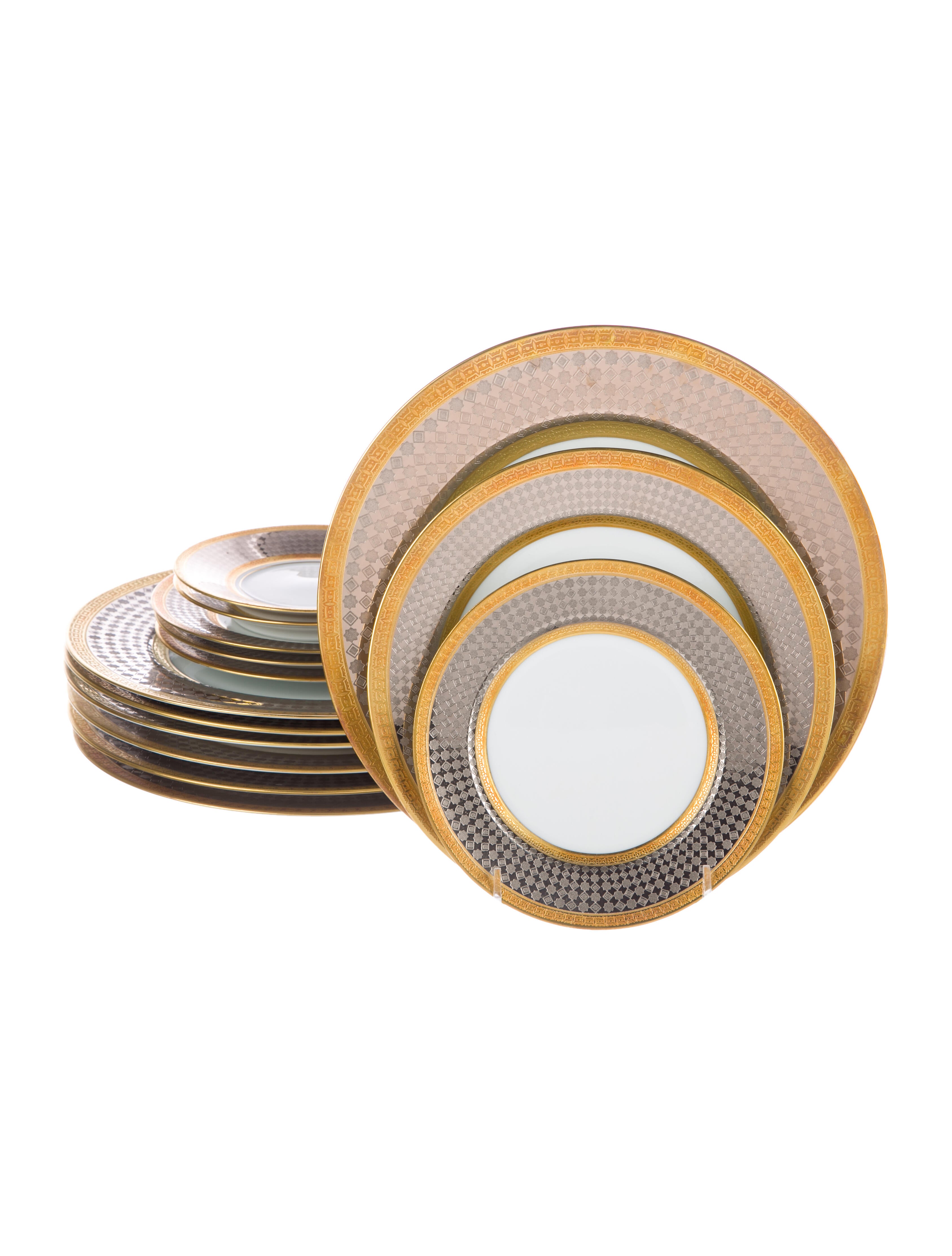 Bernardaud 14-Piece Alhambra Tableware Set